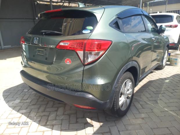 Honda Vezel 1.5 2WD 2020 Green