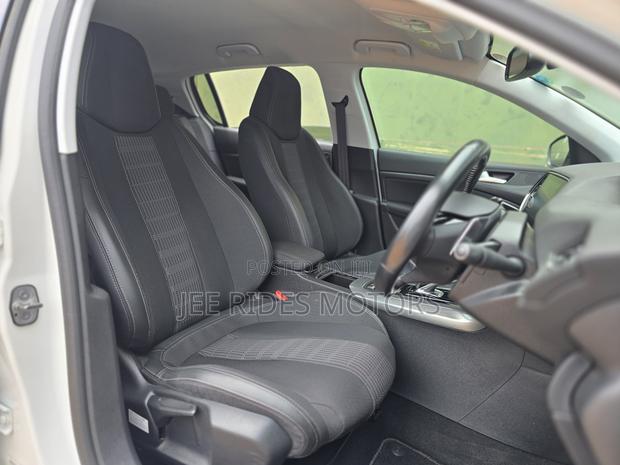 Peugeot 308 2019 White
