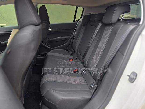 Peugeot 308 2019 White