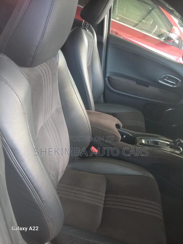 Honda Vezel 1.5 Hybrid 2WD 2020 White