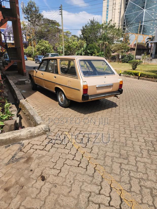 Peugeot 504 2000 Beige