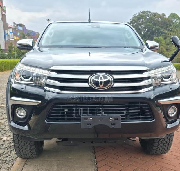 Toyota Hilux 2019 Black
