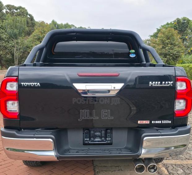 Toyota Hilux 2019 Black