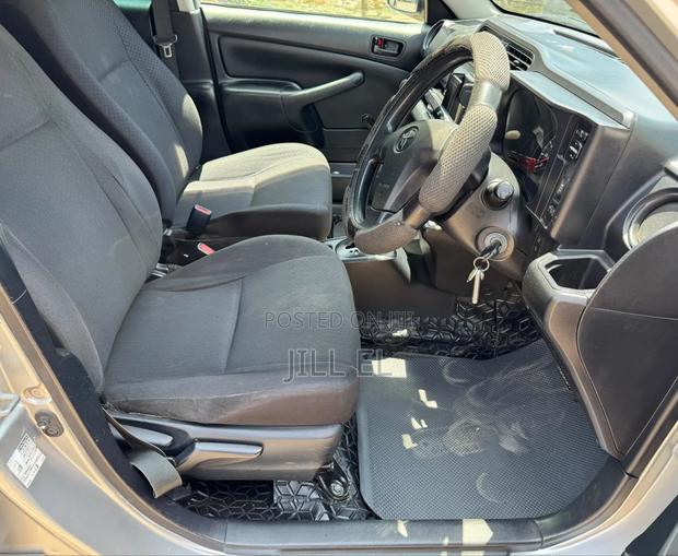 Toyota Succeed 2018 Silver