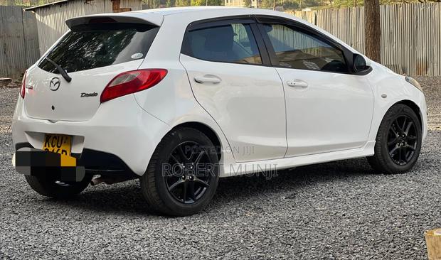 Mazda Demio 2012