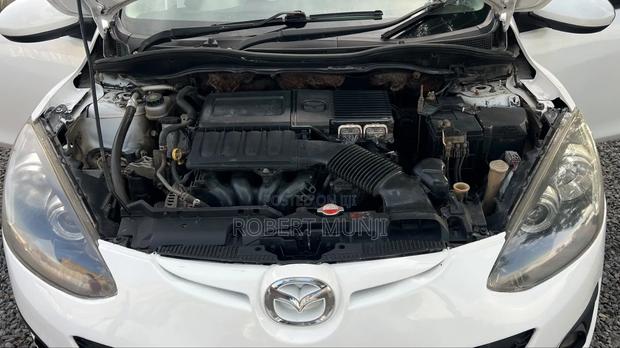 Mazda Demio 2012