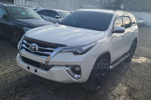 Toyota Fortuner 2019 White