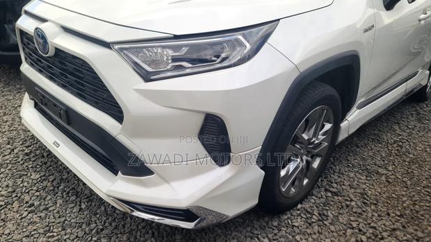 Toyota RAV4 2019 White