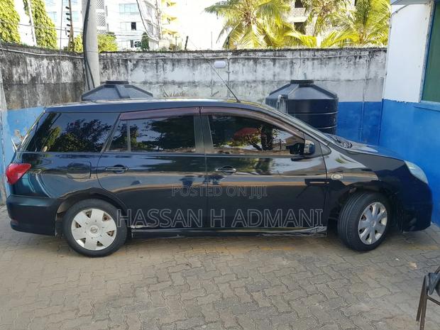 Nissan Advan 2012 Black