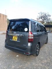 Toyota Noah 2011 Gray for sale