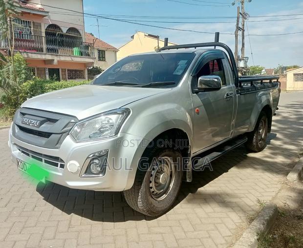 Isuzu D-MAX 2021 Silver
