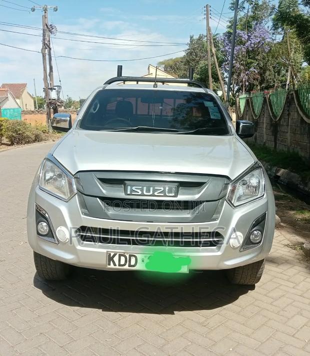 Isuzu D-MAX 2021 Silver