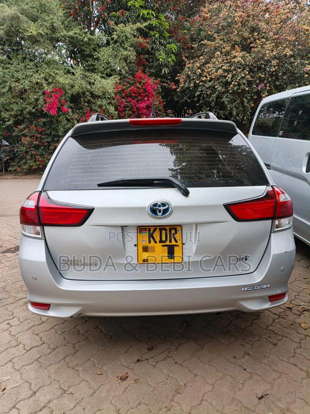 Toyota Corolla Fielder 2016 Gray