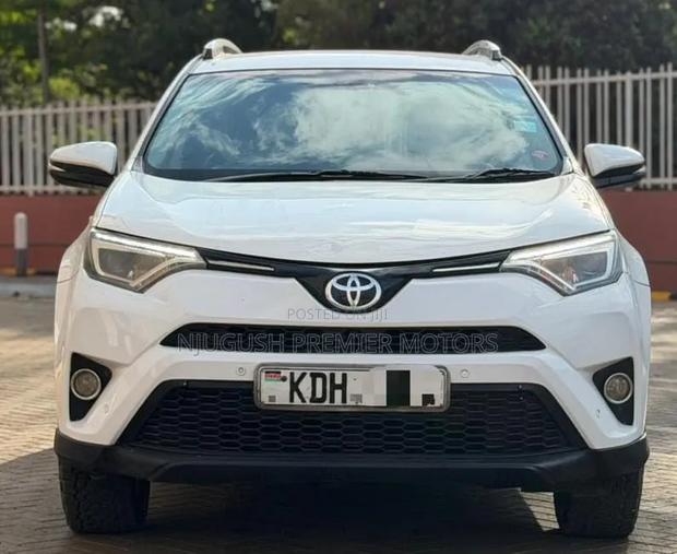 Toyota RAV4 2015 White