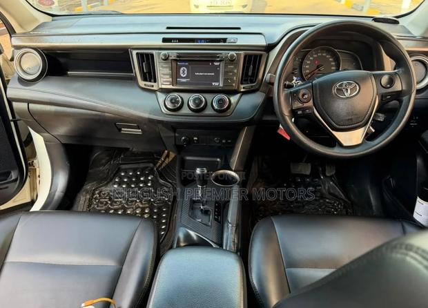 Toyota RAV4 2015 White