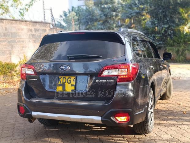 Subaru Outback 2.5i 4dr Wagon AWD (2.5L 4cyl CVT) 2015 Black