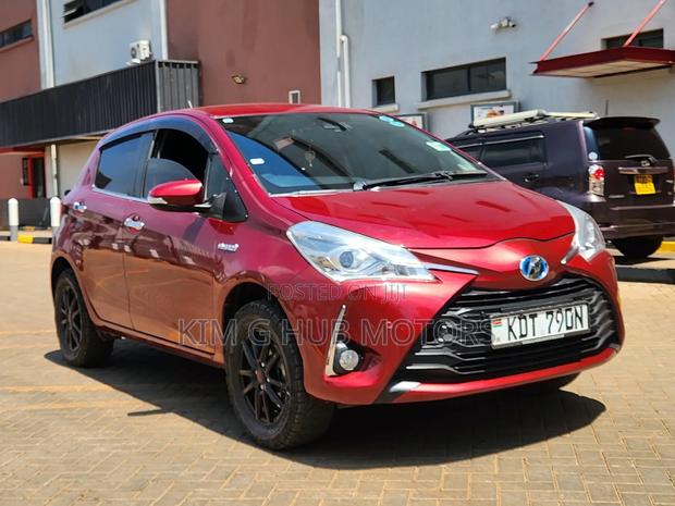 Toyota Vitz 1.5 FWD 5dr 2019 Red