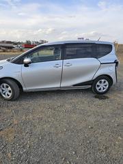 Toyota Sienta 1.5 Hybrid FWD 2019 Silver for sale