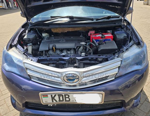 Toyota Corolla Fielder 2013 Blue