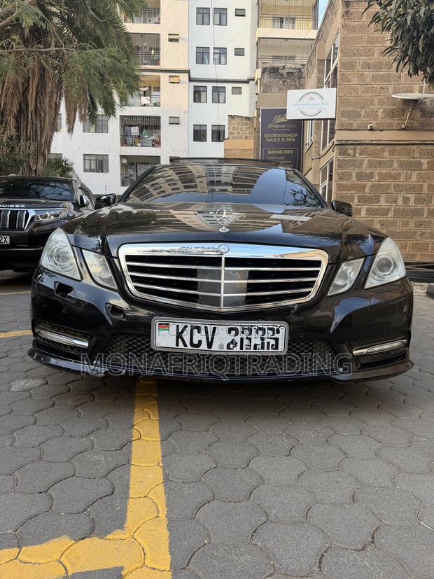 Mercedes-Benz E250 2012 Black