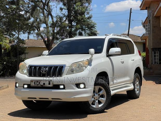 Toyota Land Cruiser Prado 2010 White