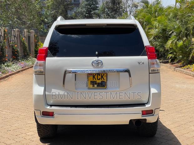 Toyota Land Cruiser Prado 2010 White