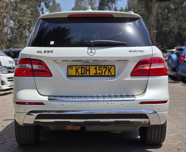 Mercedes-Benz M Class ML350 4dr SUV (3.5L 6cyl 7A) 2015 White