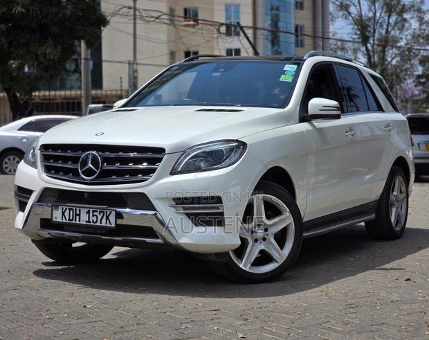 Mercedes-Benz M Class ML350 4dr SUV (3.5L 6cyl 7A) 2015 White