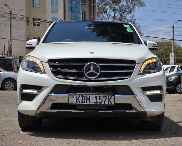 Mercedes-Benz M Class ML350 4dr SUV (3.5L 6cyl 7A) 2015 White