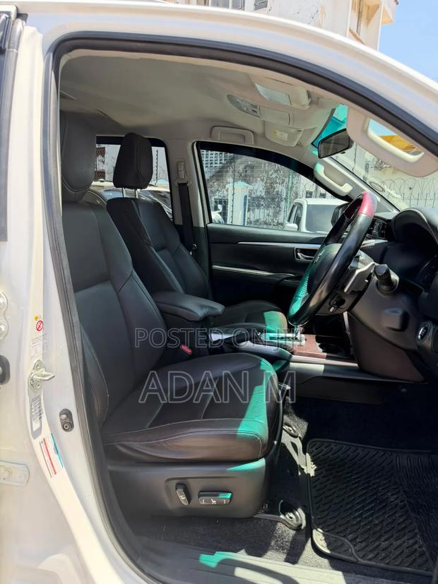 Toyota Fortuner 2019 White