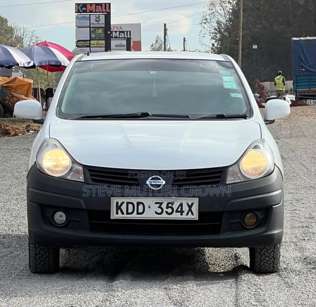 Nissan Advan 2015 White