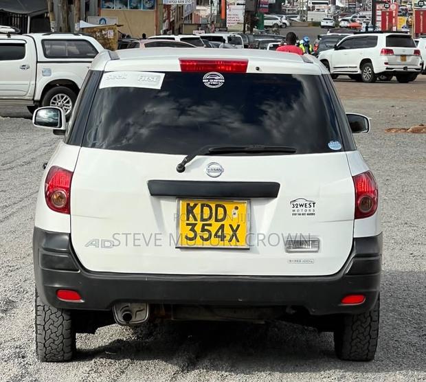 Nissan Advan 2015 White