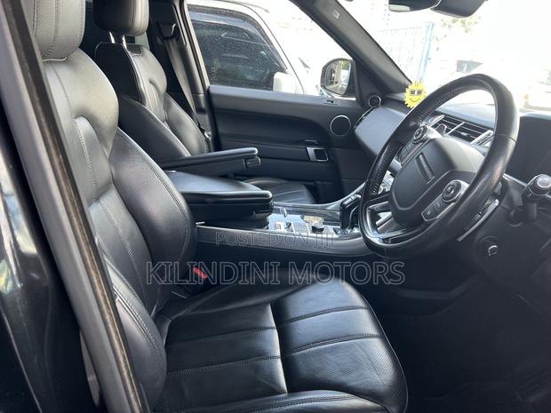 Land Rover Discovery Sport 2018 Black
