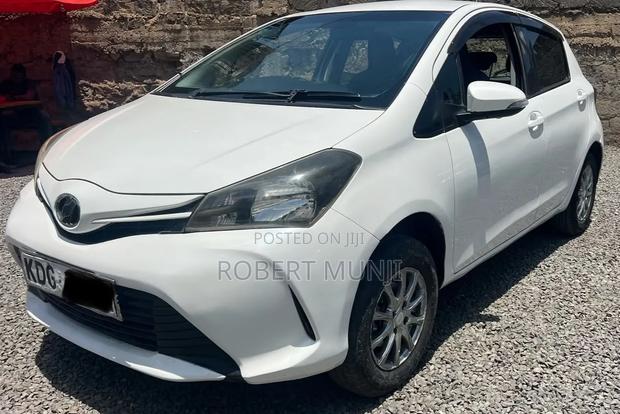 Toyota Vitz 2015 White