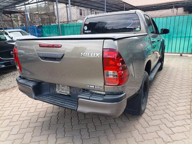 Toyota Hilux Revo Double Cab Deisel 2.4 AWD 2021 Brown
