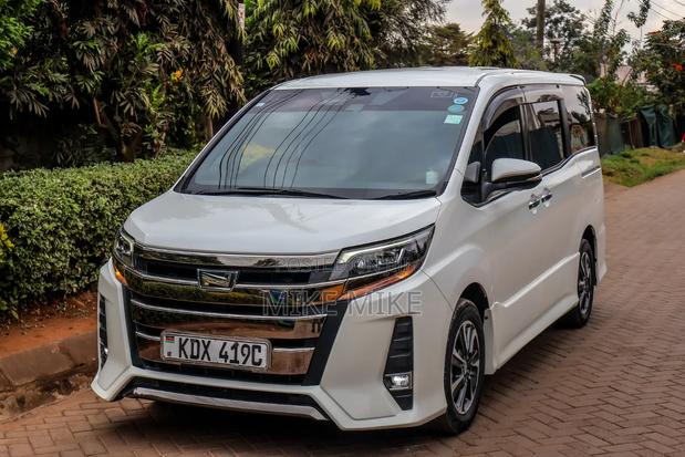 Toyota Noah 2.0 FWD (7 Seater) 2018 White