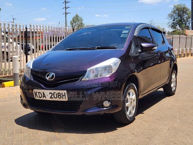 Toyota Vitz 1.3 FWD 5dr 2013 Purple