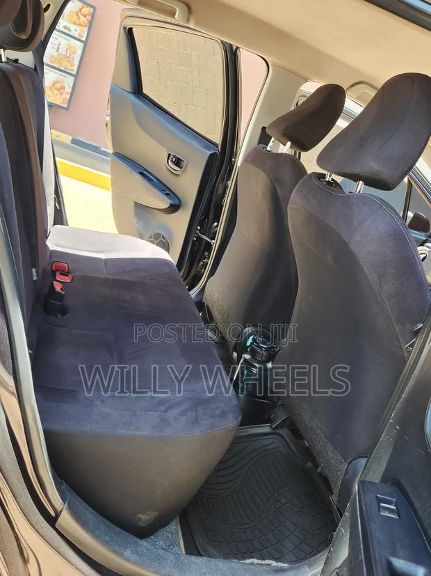 Toyota Vitz 1.3 FWD 5dr 2013 Purple