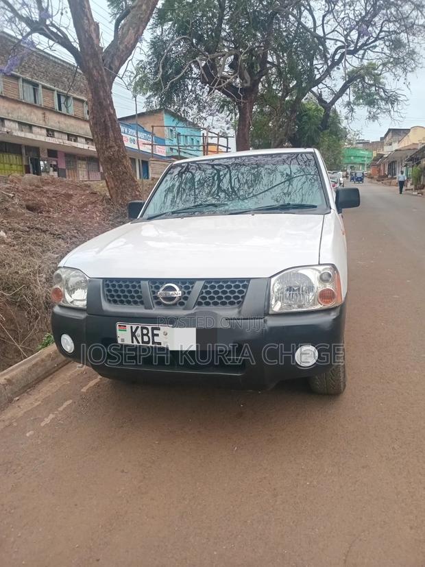 Nissan Hardbody 2007 White