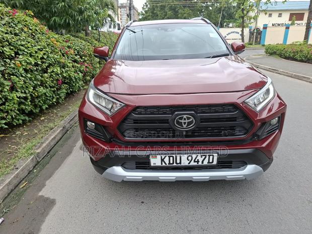Toyota RAV4 XLE Premium FWD 2020 Red