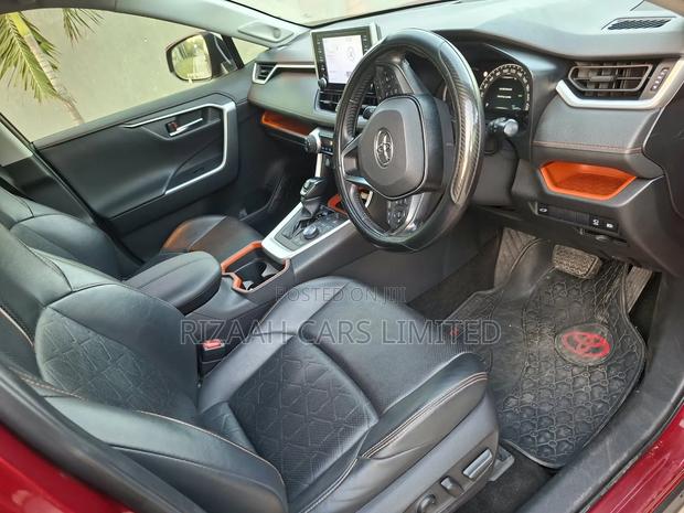 Toyota RAV4 XLE Premium FWD 2020 Red