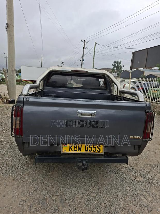 Isuzu D-MAX 2006 Gray