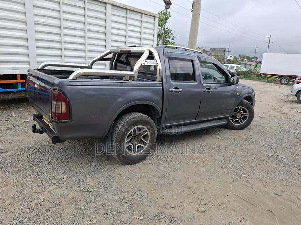 Isuzu D-MAX 2006 Gray