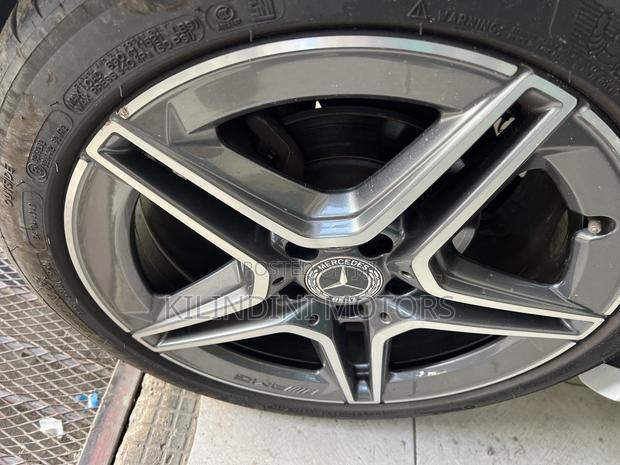 Mercedes-Benz A-Class 2019 White
