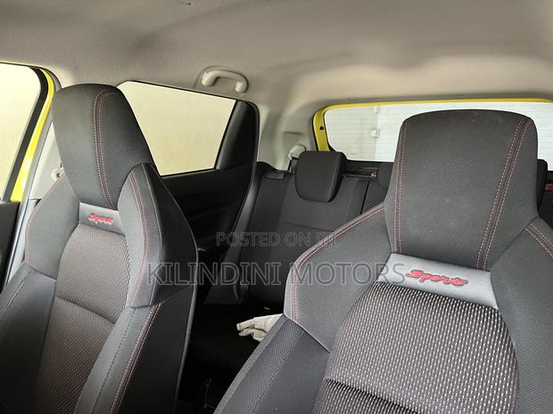 Suzuki Swift 2019 Yellow