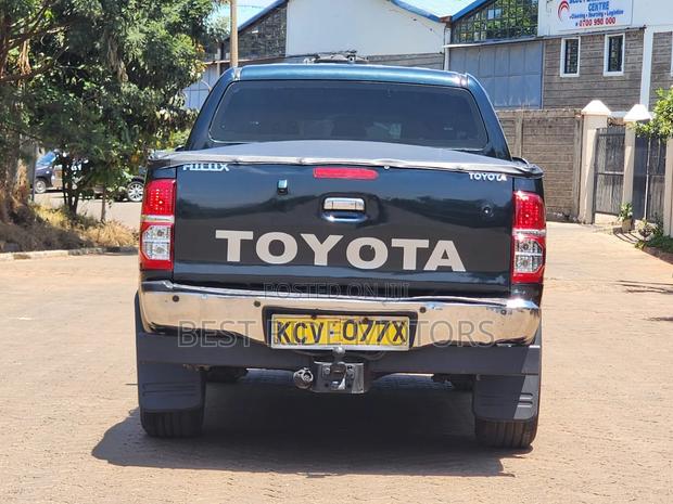Toyota Hilux 3.0 D-4D 4x4 2012 Teal