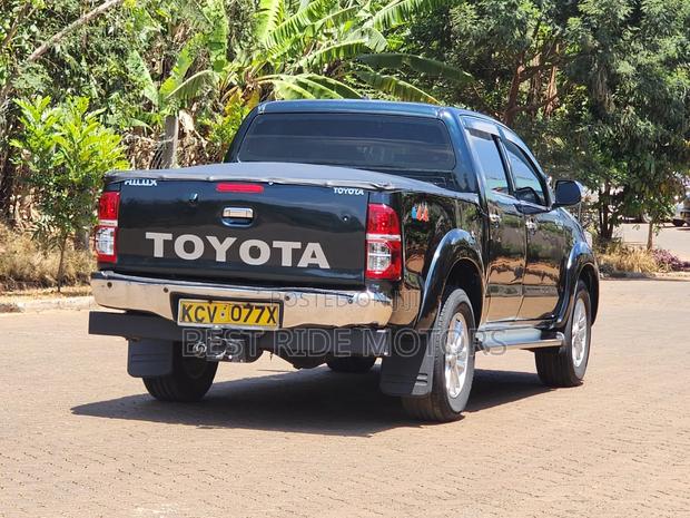 Toyota Hilux 3.0 D-4D 4x4 2012 Teal