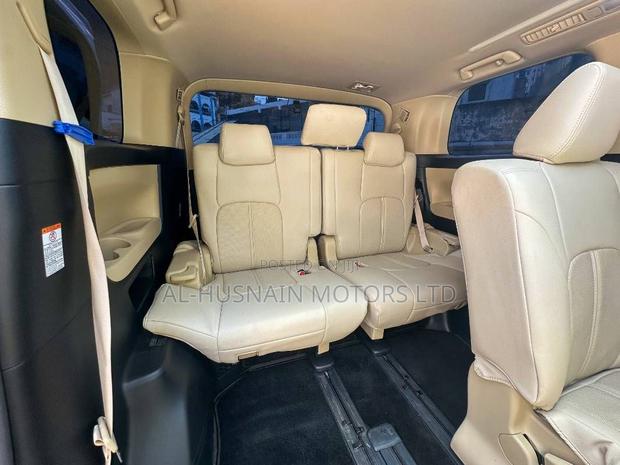 Toyota Vellfire X 2.5 FWD 8-Seater 2019 Pearl