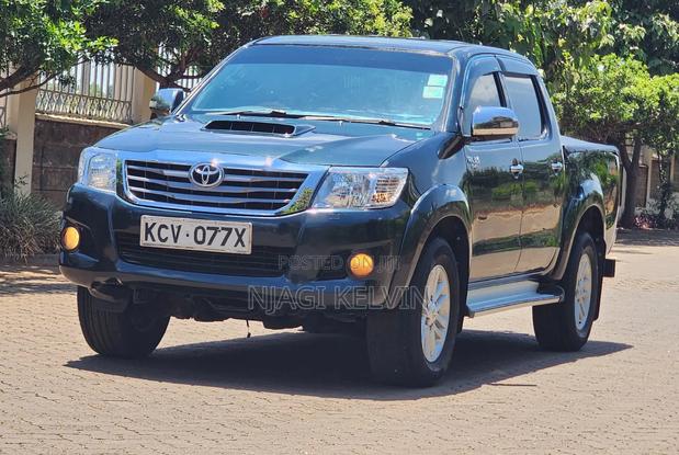 Toyota Hilux 3.0 D-4D 4x4 2012 Black