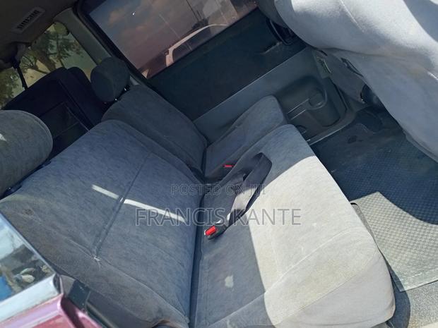Toyota Noah 2008